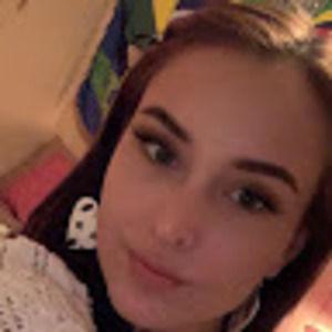 Meet your Posher, Kira